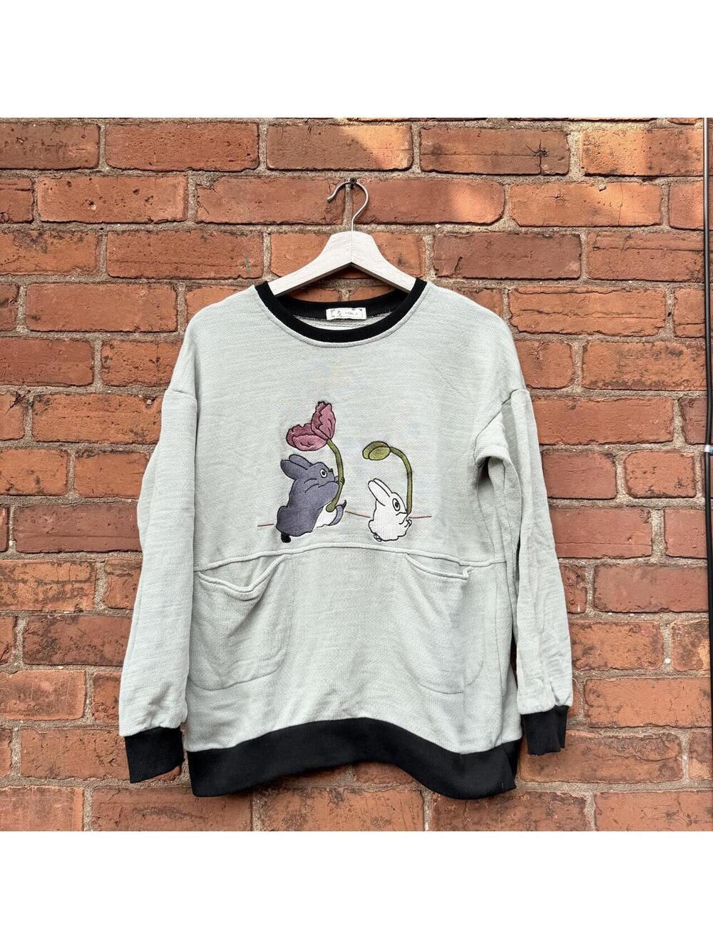 my neighbour totoro crewneck sweatshirt M